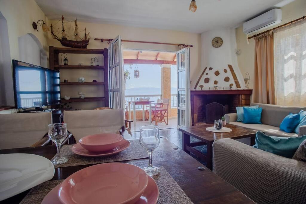 Kohyli Beachfront House Agia Pelagia Chlomou Exterior foto